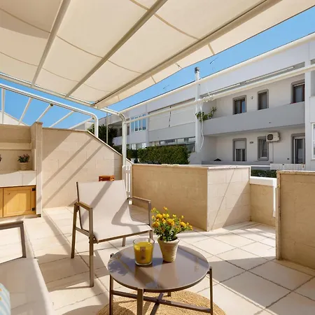 Azure By Barbarhouse Holiday home *